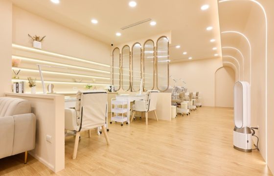 Bí quyết thiết kế nội thất tiệm nail đẹp và hiệu quả
