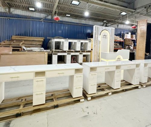 Bàn Ghế Tiệm Nail Nhập Khẩu Từ Việt Nam – Chất Lượng Cao và Phong Cách Hiện Đại