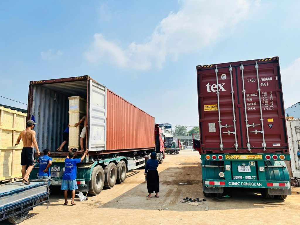 vận chuyển nội thất nail sang Mỹ