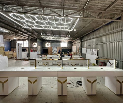 Bàn Làm Móng Có Hút Bụi: Giải Pháp Toàn Diện Cho Môi Trường Salon Sạch Sẽ và An Toàn